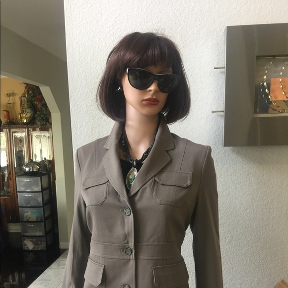 Limited Womans Jacket 6. ImportedFabric
Lovely jacket, in New condition - Picture 3 of 7